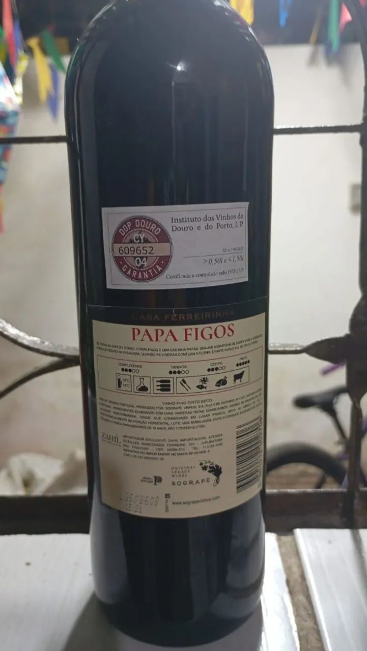 Vendo uma caixa de vinho , Papas Figos Douro 750 M