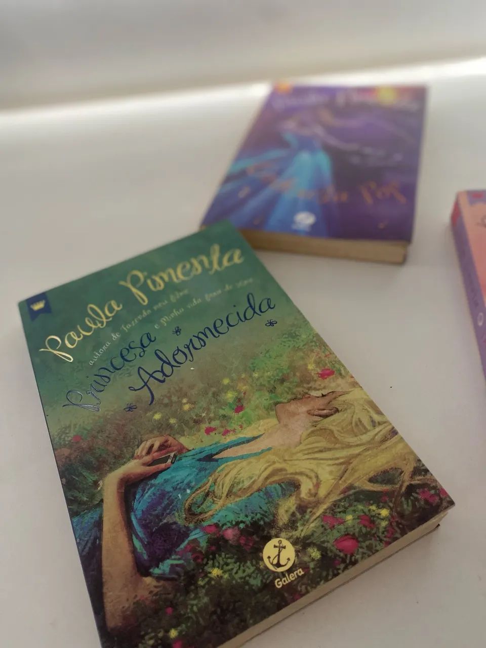 coleção livros princesas Paula Pimenta - Foto 3