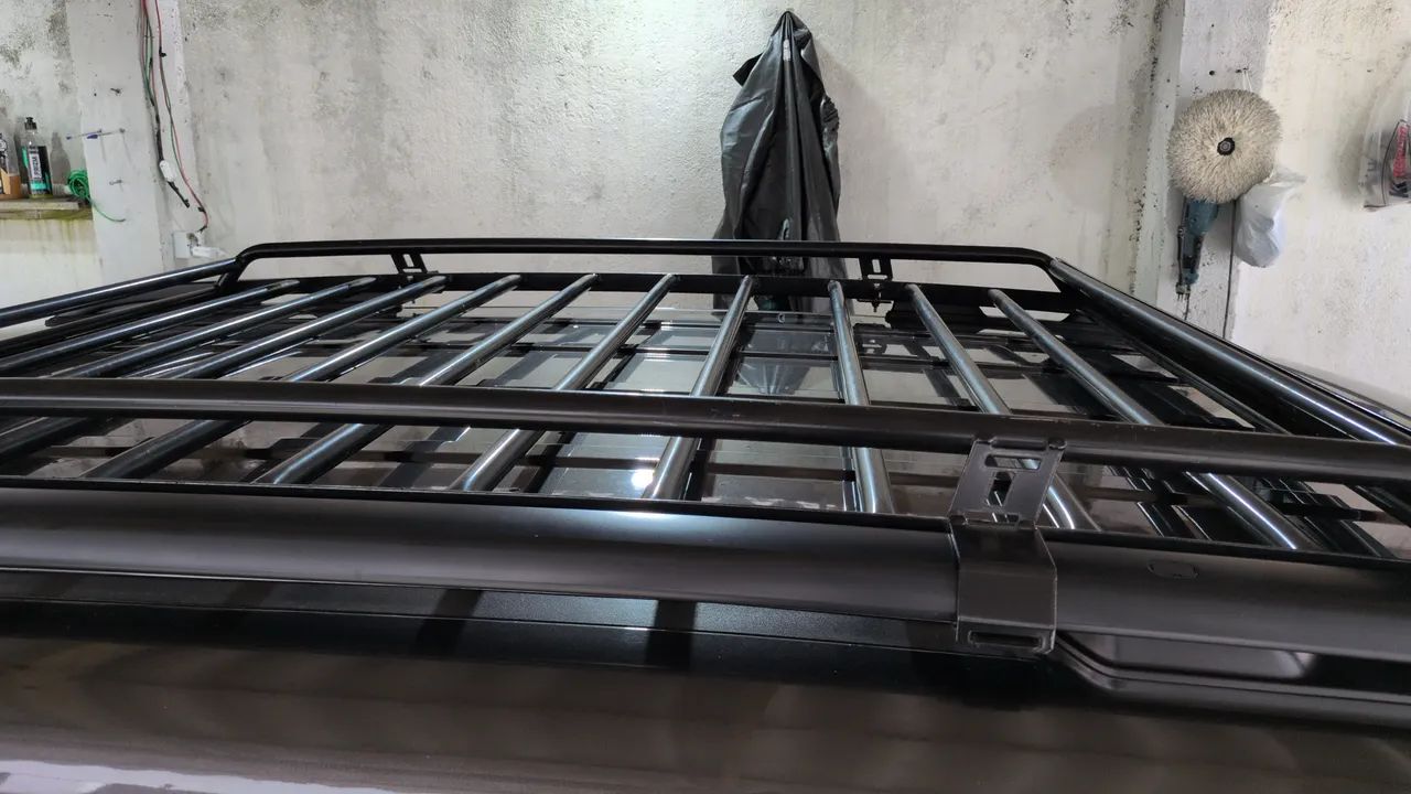 Rack de teto para carro - ótimo estado