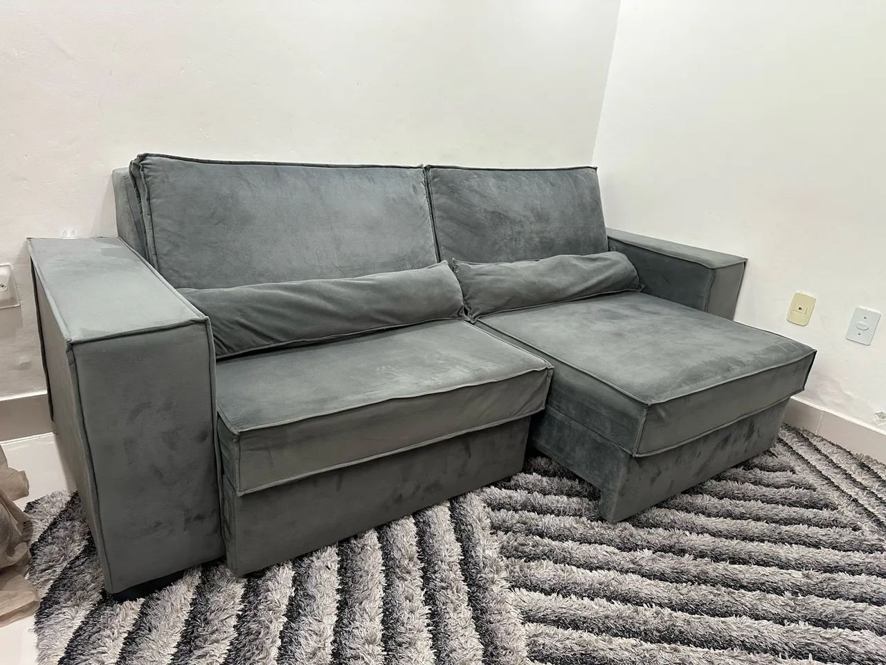 Vendo Sofá Retrátil de 2,30 metros - Foto 3