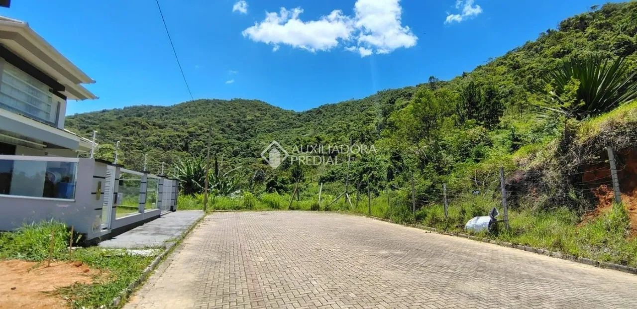 Terreno com 450 m2, pronto para construir entre o Giassi e Square SC - Foto 5