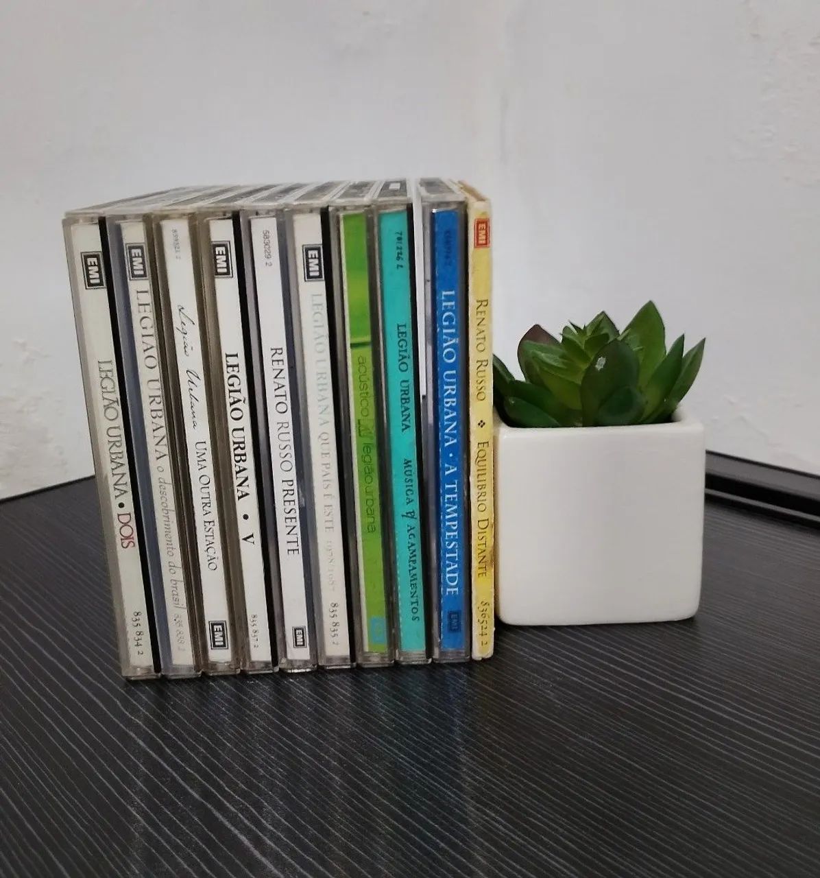 CDS LEGIÃO URBANA E RENATO RUSSO (UNIDADE OU COMBO)