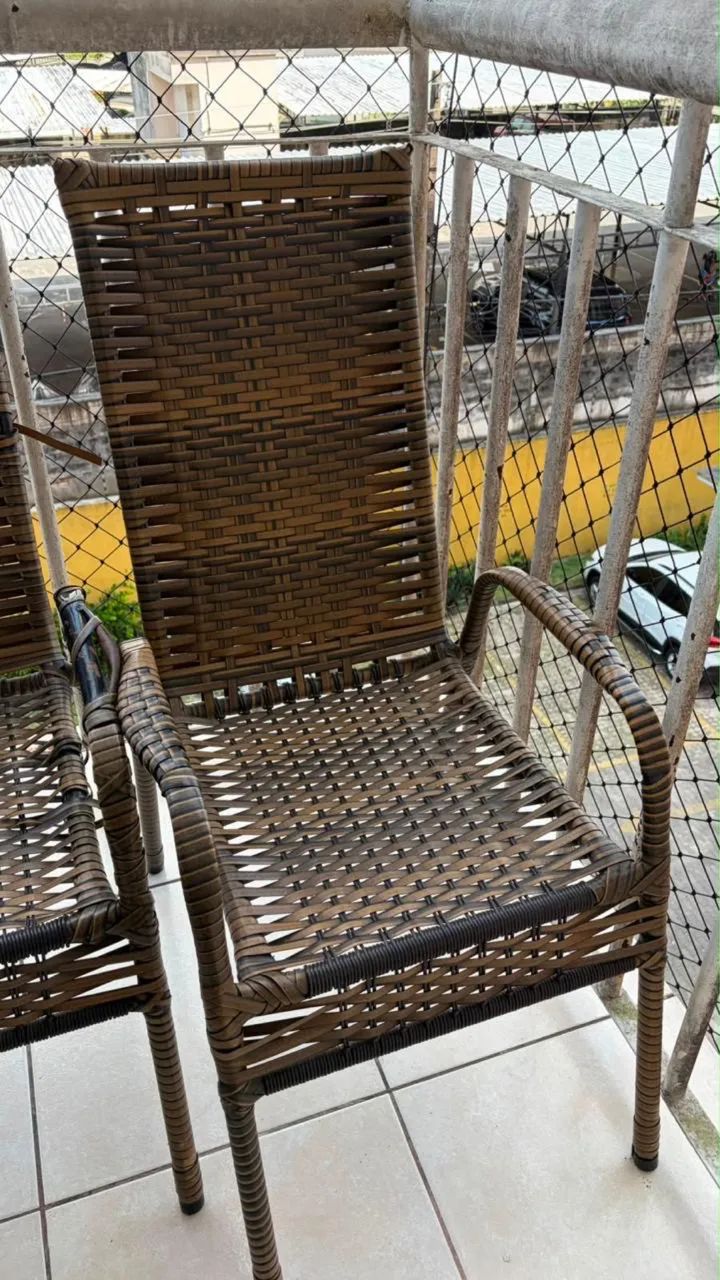 Jogo de 4 cadeiras + Mesa de centro - Foto 4