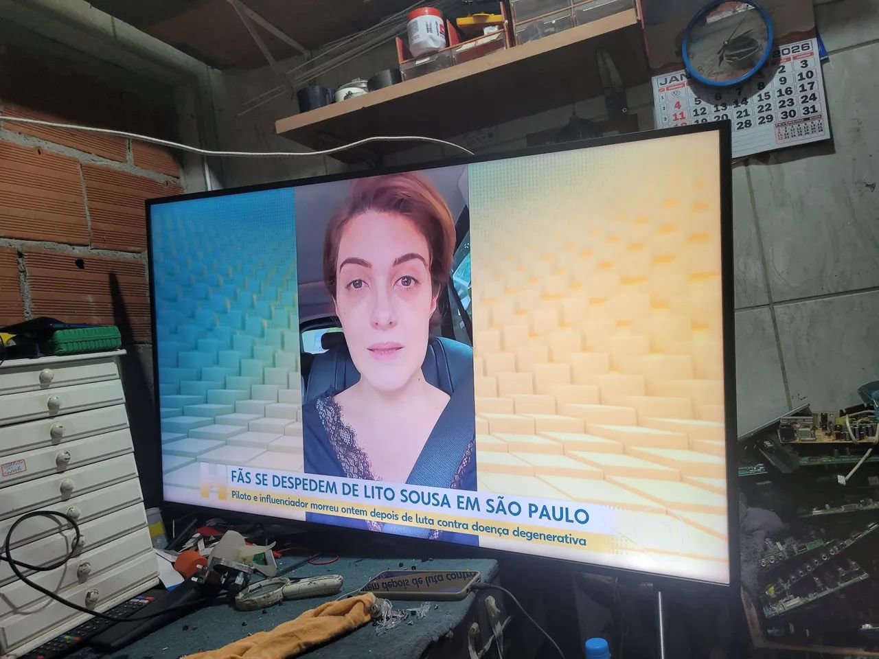 Vendo tv Samsung 49 polegadas led esmart funcionando  - Foto 2