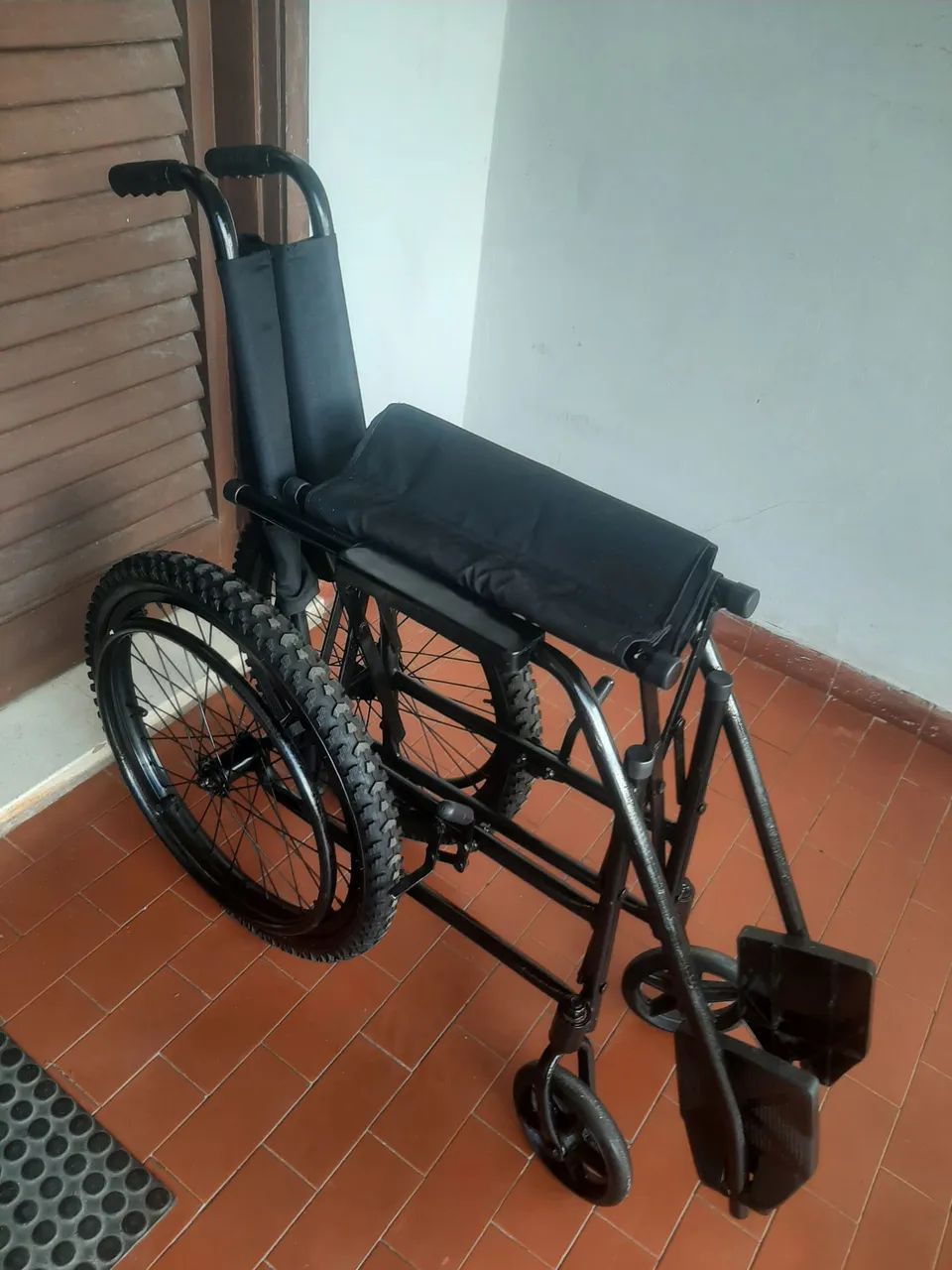 Cadeira de rodas infantil  - Foto 4