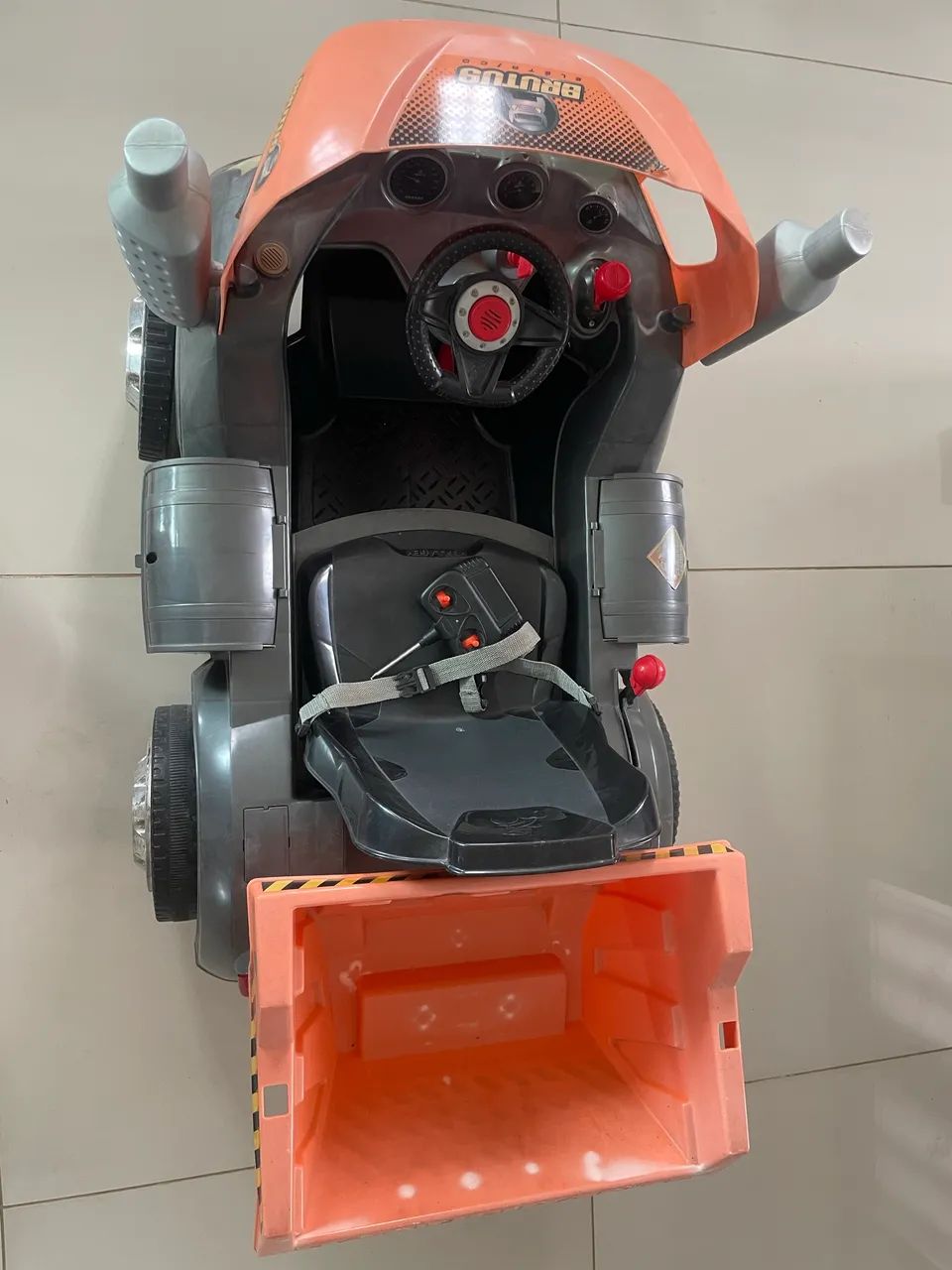 Carrinho elétrico com controle remoto - Foto 2
