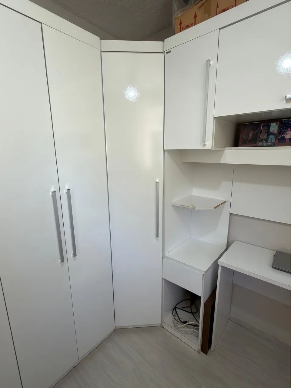 Guarda roupa solteiro 
