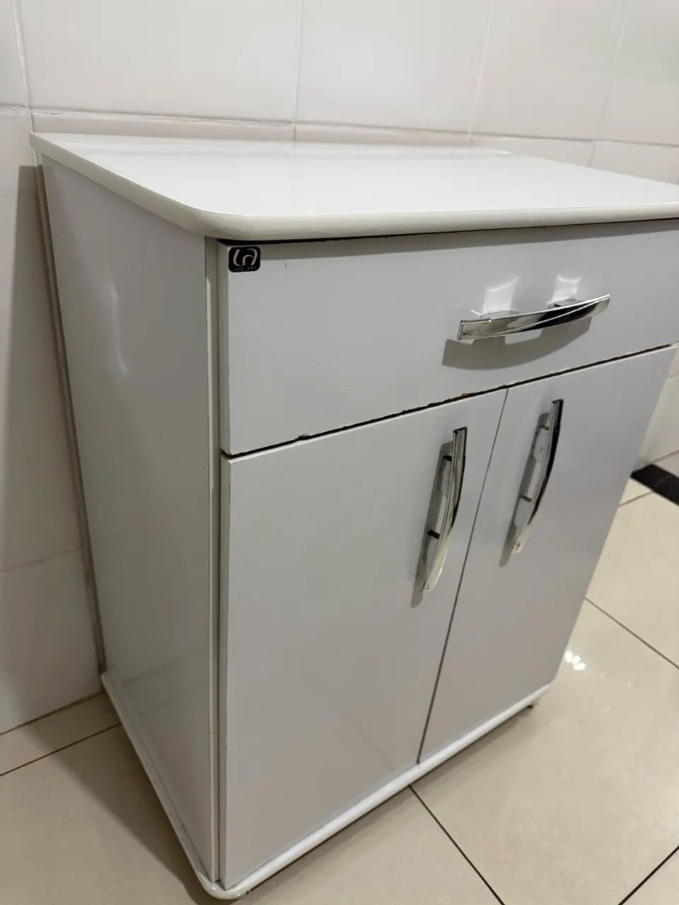 Armário multiuso baixo
