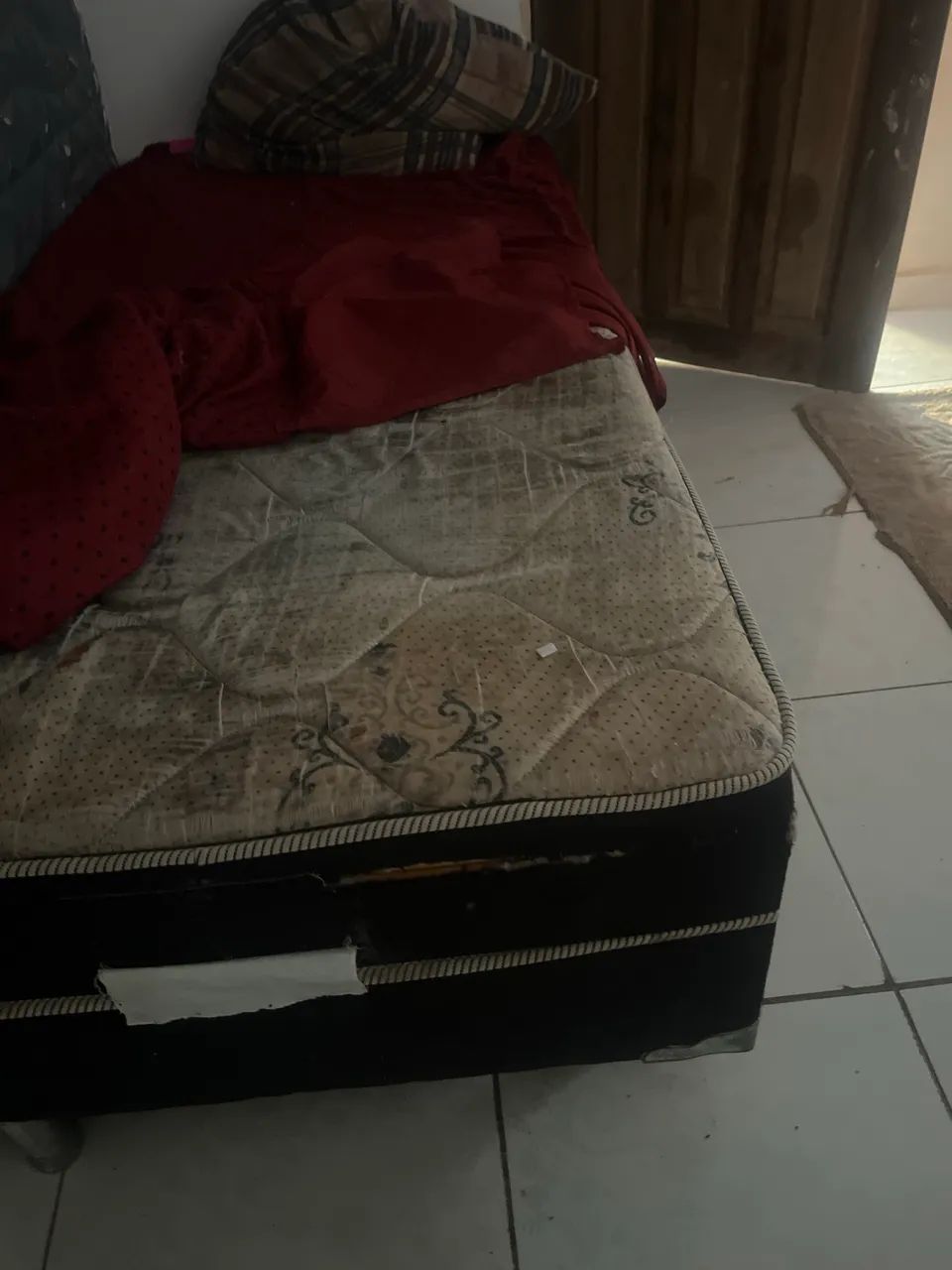 Cama box solteiro usada - Foto 2
