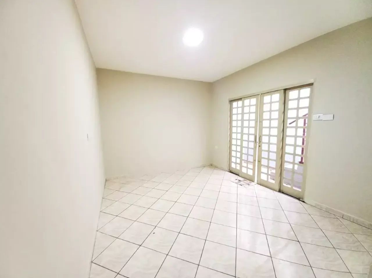 Casa 2 quartos com barracão 77 m² no Jardim São Pedro