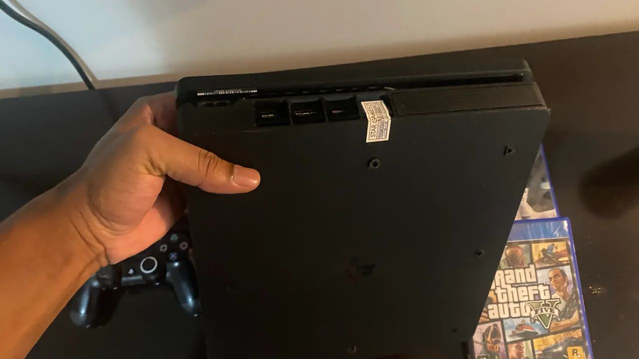 ? PS4 Slim + 2 Controles ? Excelente Estado! - Foto 2