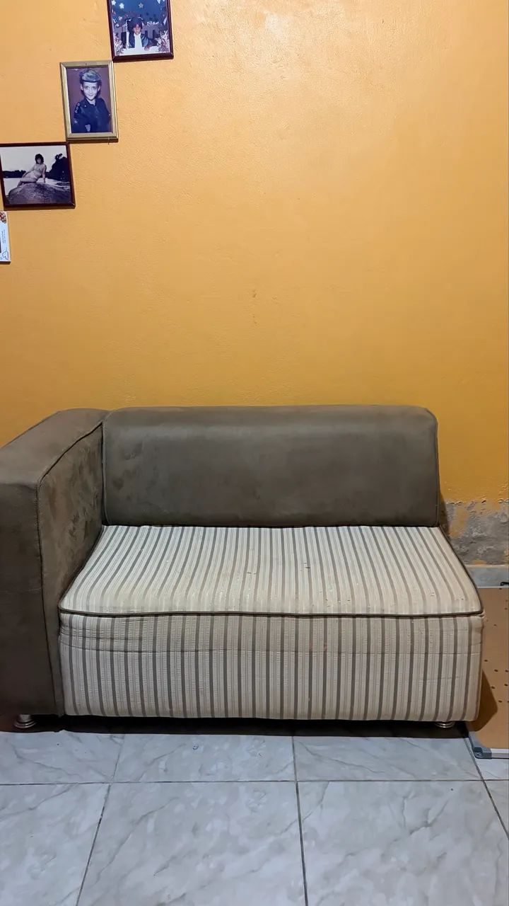 Sofá 2 lugares grande - Muito confortável e bem conservado