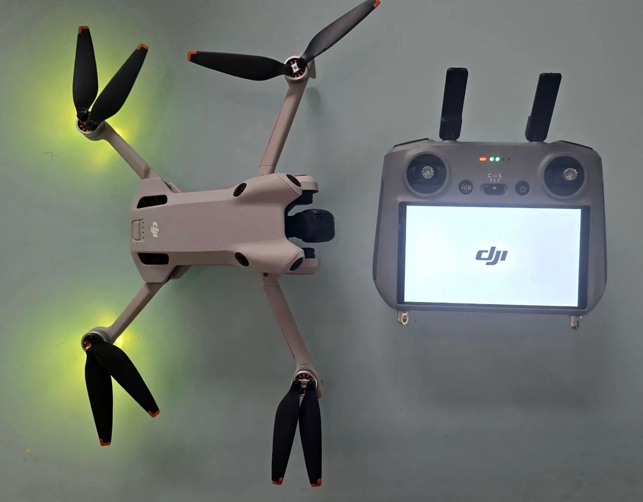 Drone DJI MINI 4 PRO - FLY MORE  - Foto 2