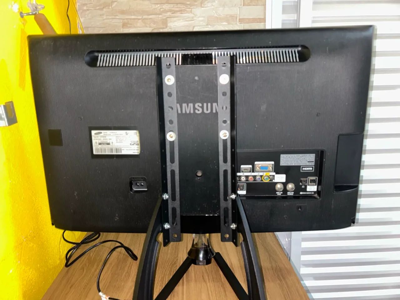 TV/Monitor Samsung 27 polegadas - LT27B350 - Foto 4
