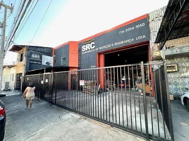 ALUGO GALPÃO - 420 m2 - CENTRO - IDEAL PARA SUA EMPRESA! - Foto 2
