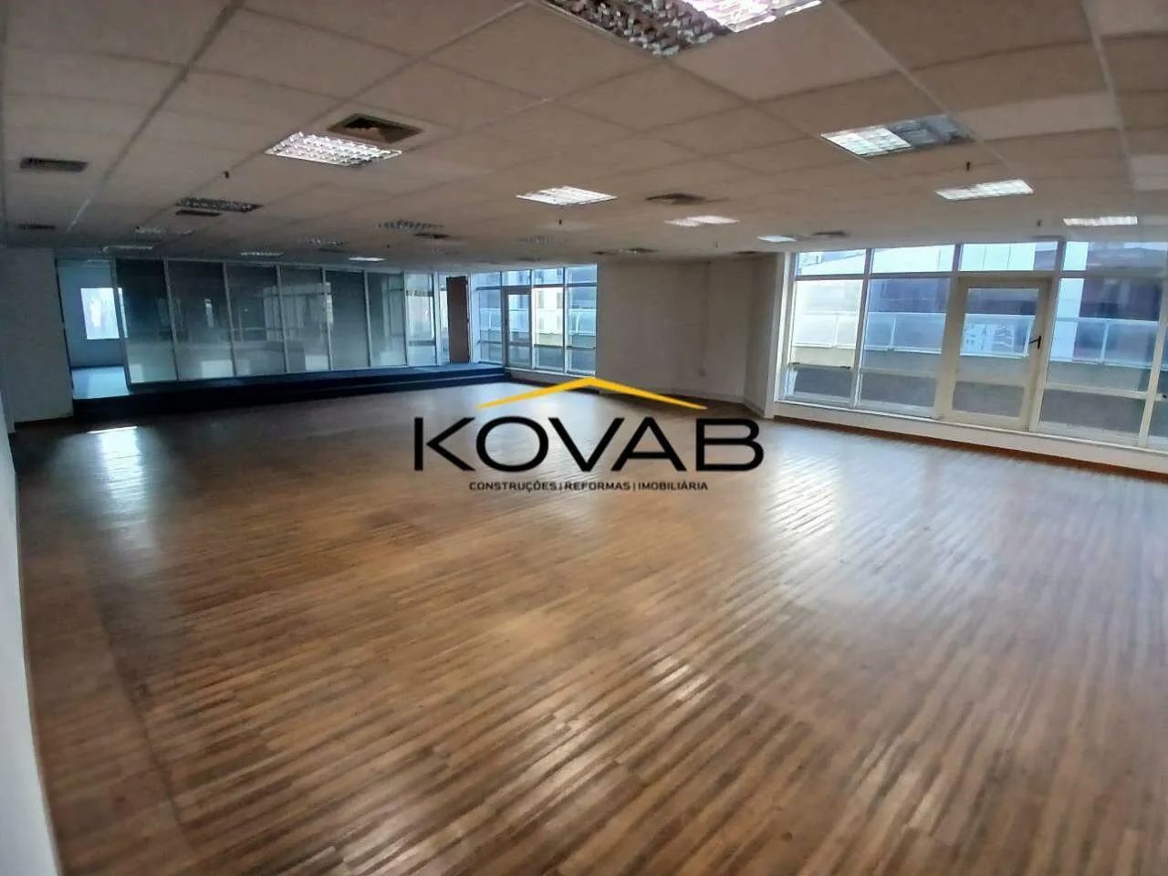 Locação laje comercial - 219m² - Vila Olímpia