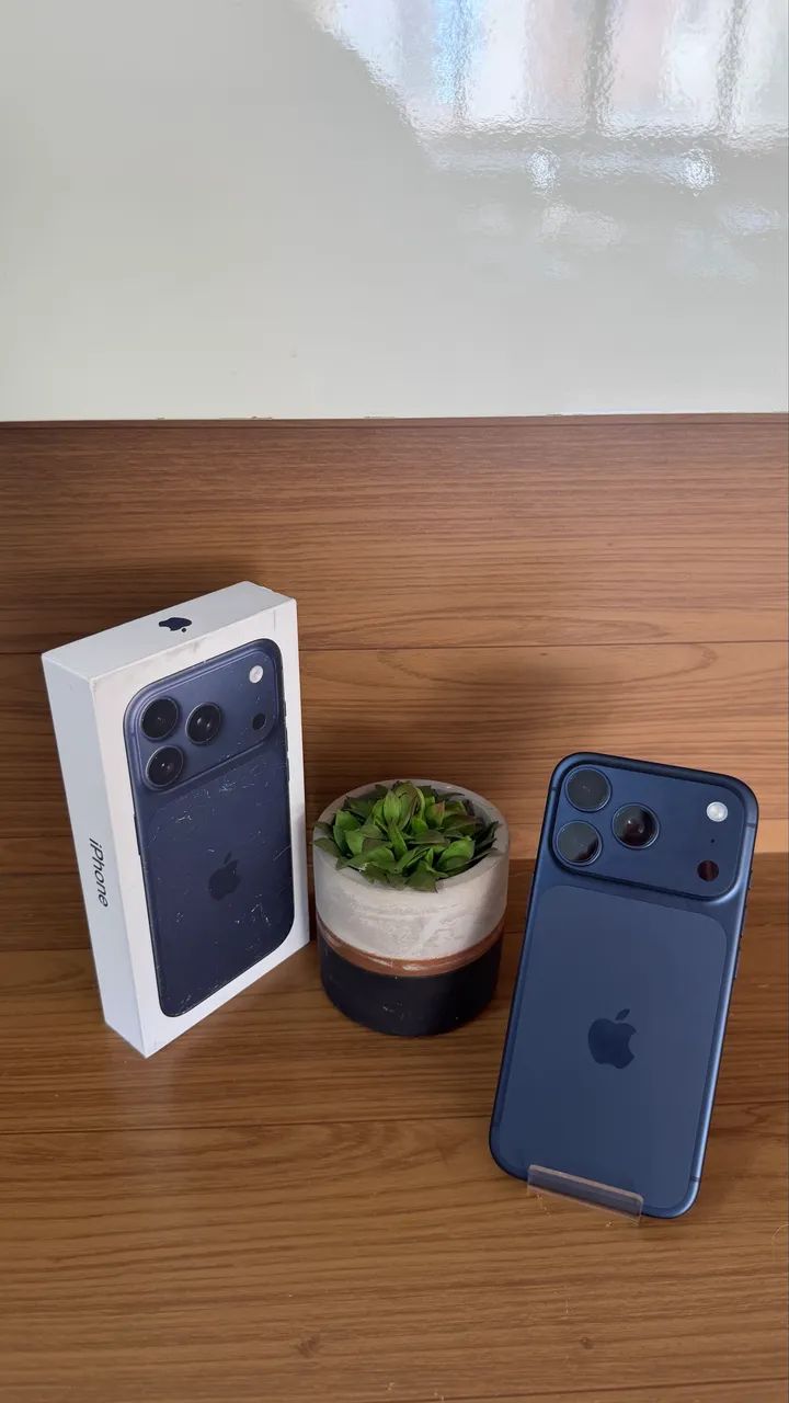 Apple iPhone 17 Pro 256GB Deep Blue Apenas Ativado na Caixa