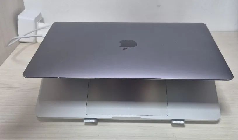 macbook pro 13 2019
