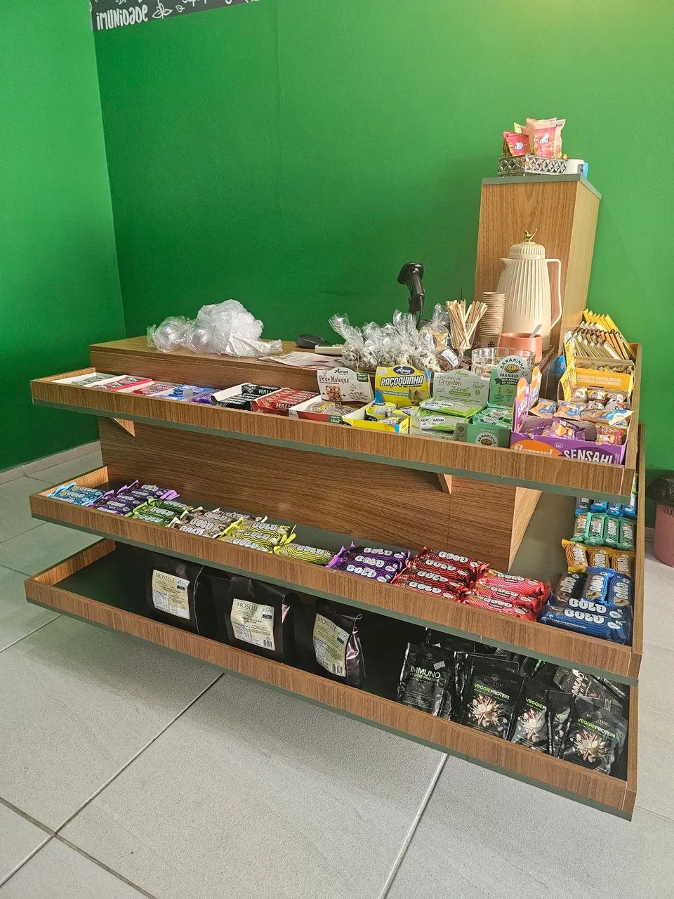 Balcão Caixa com expositor, gavetas e armário.  - Foto 2