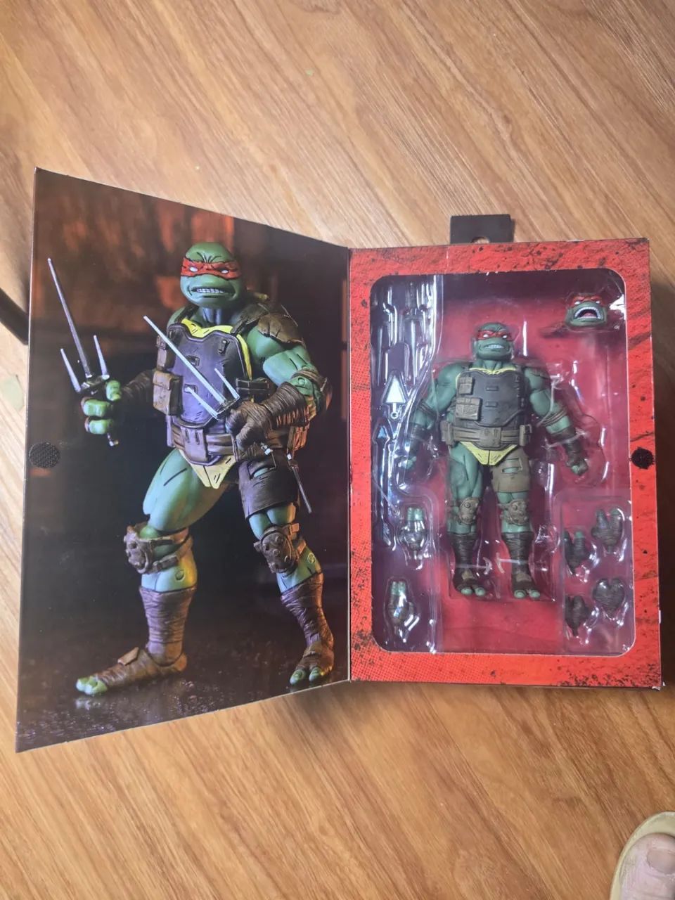 Raphael Ronin Neca Original  - Foto 2