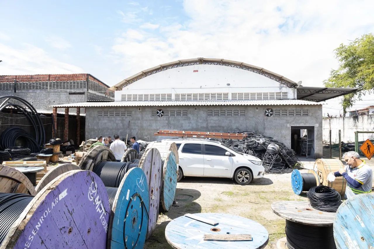 GALPÃO COMERCIAL  1.514,70 m² DE TERRENO  R$ 2.200.000 - Foto 4