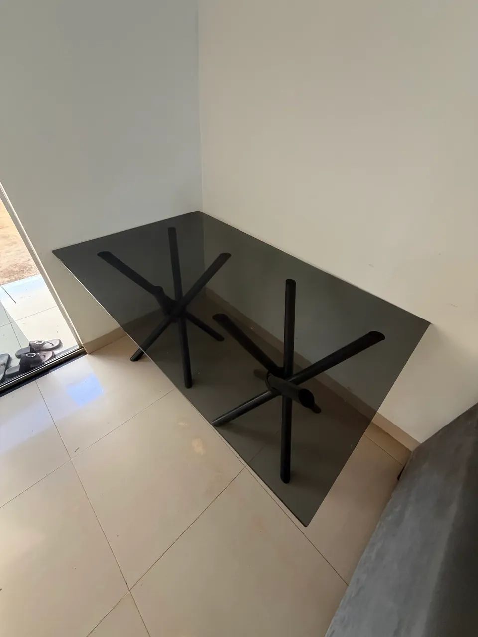 Vendo mesa de vidro de 6 lugares  - Foto 4