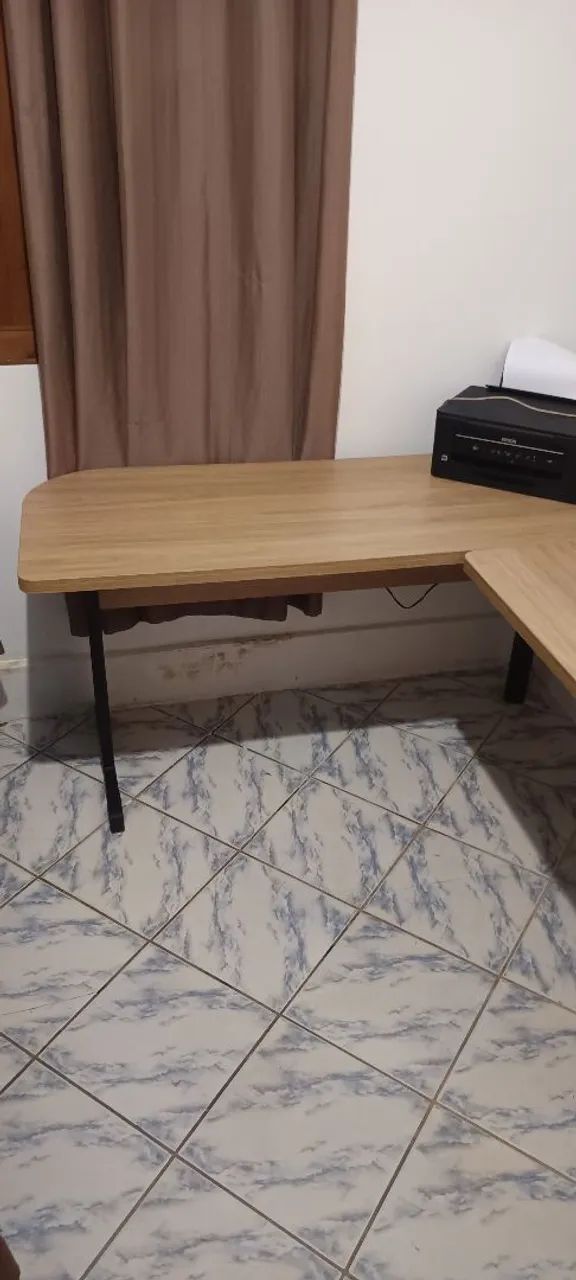 Mesa em Formato de L