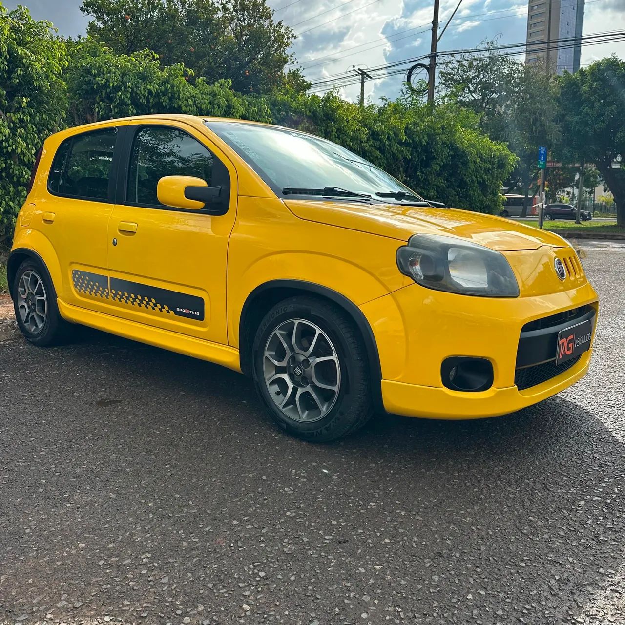 Fiat Uno Sporting 1.4 EVO Fire Flex 8V 4P 2013 - Foto 3