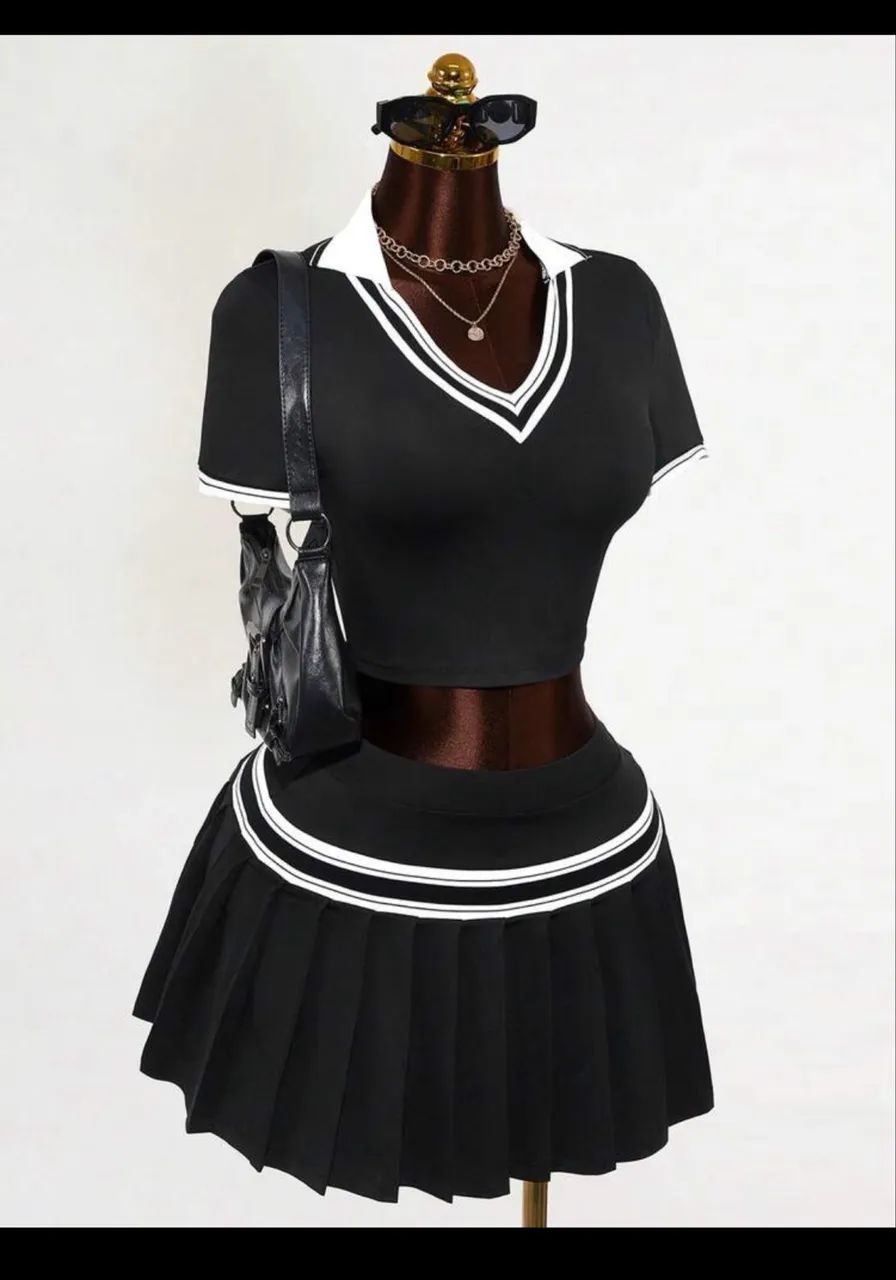 CONJUNTO TOP E SAIA - PRETO