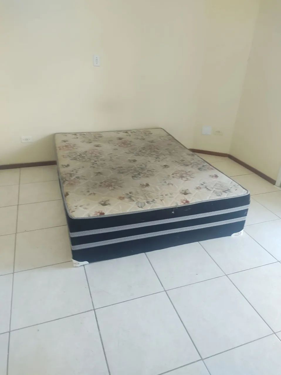 2 Cama box casal em bom estado  - Foto 5