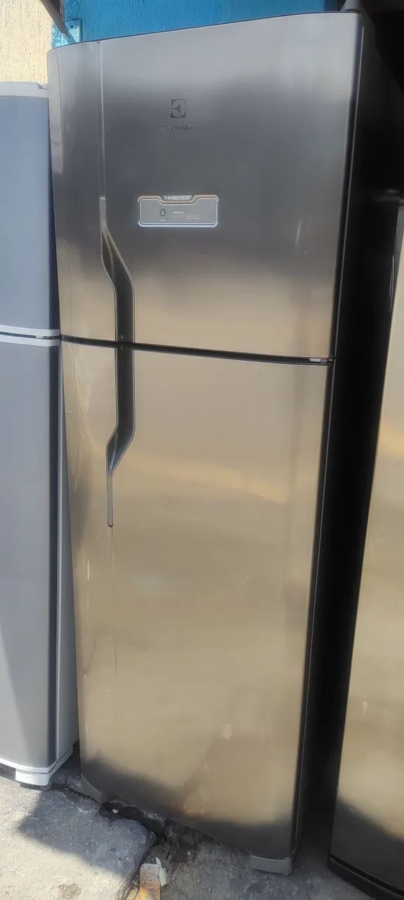 Geladeira Electroluux inox 