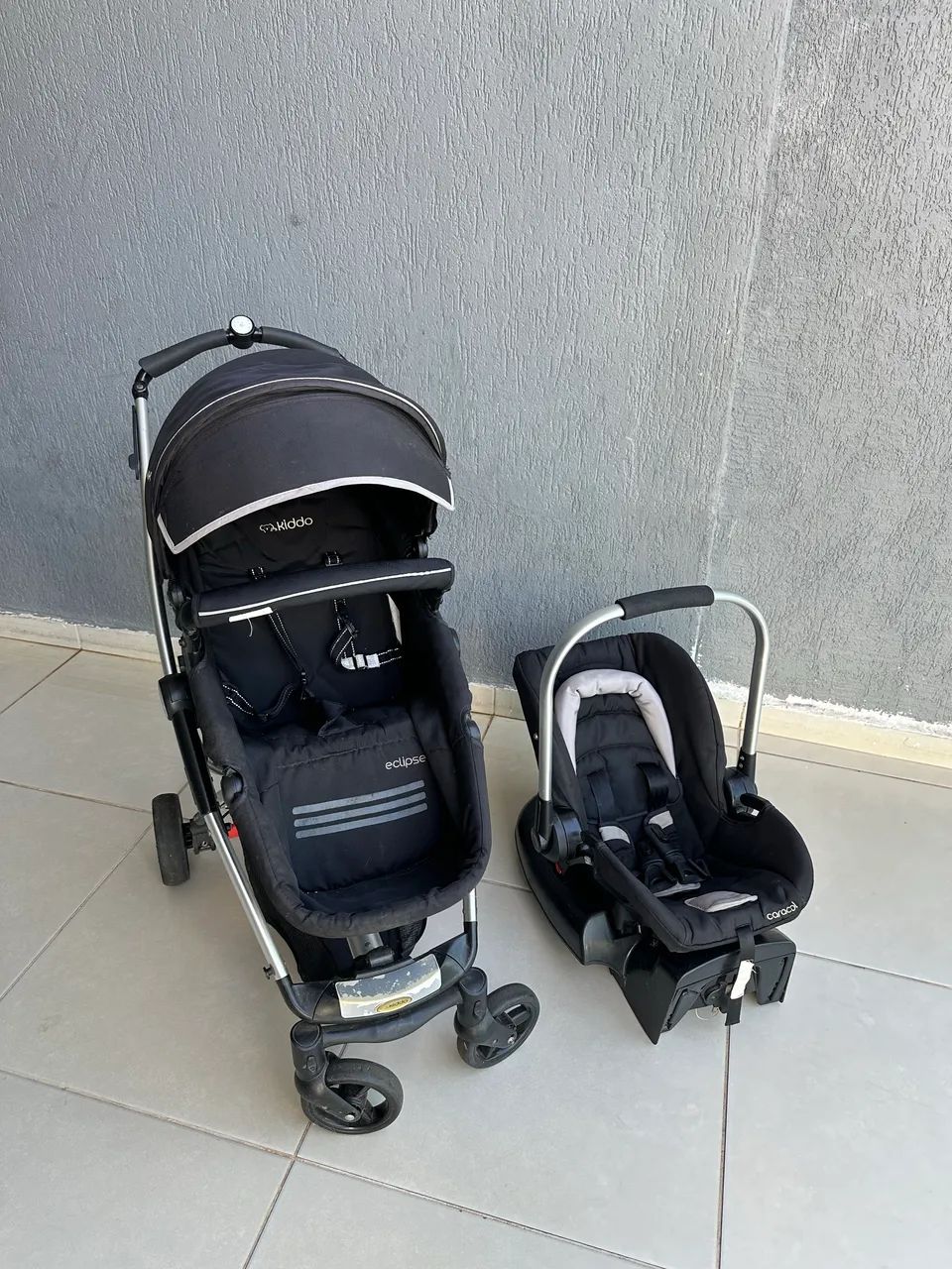 Carrinho + bebê conforto com base veicular - Kiddo Eclipse - Foto 2