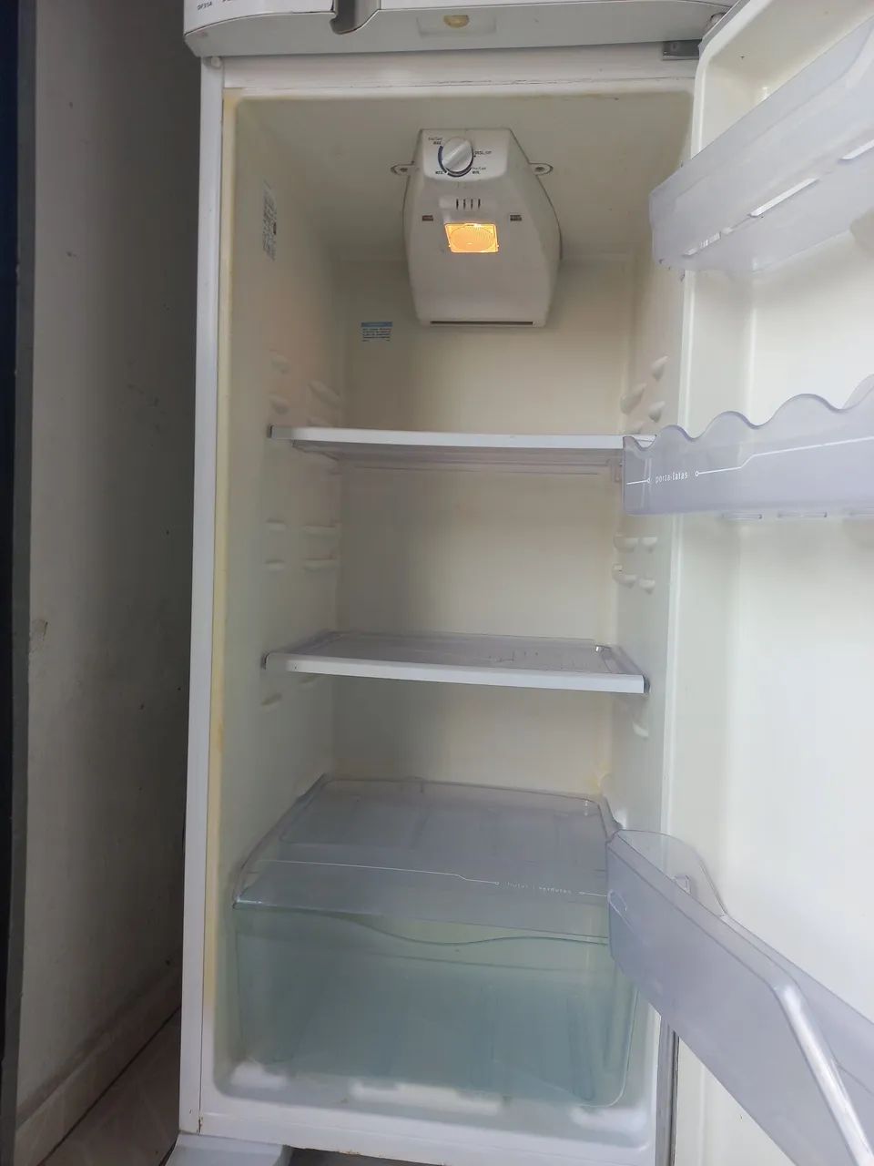 Vende-se geladeira Electrolux DF35A fros free  - Foto 3