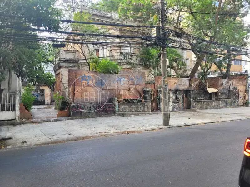 Excelente oportunidade para quem busca amplo espaço e valorização! Imóvel à venda com 483  - Foto 4