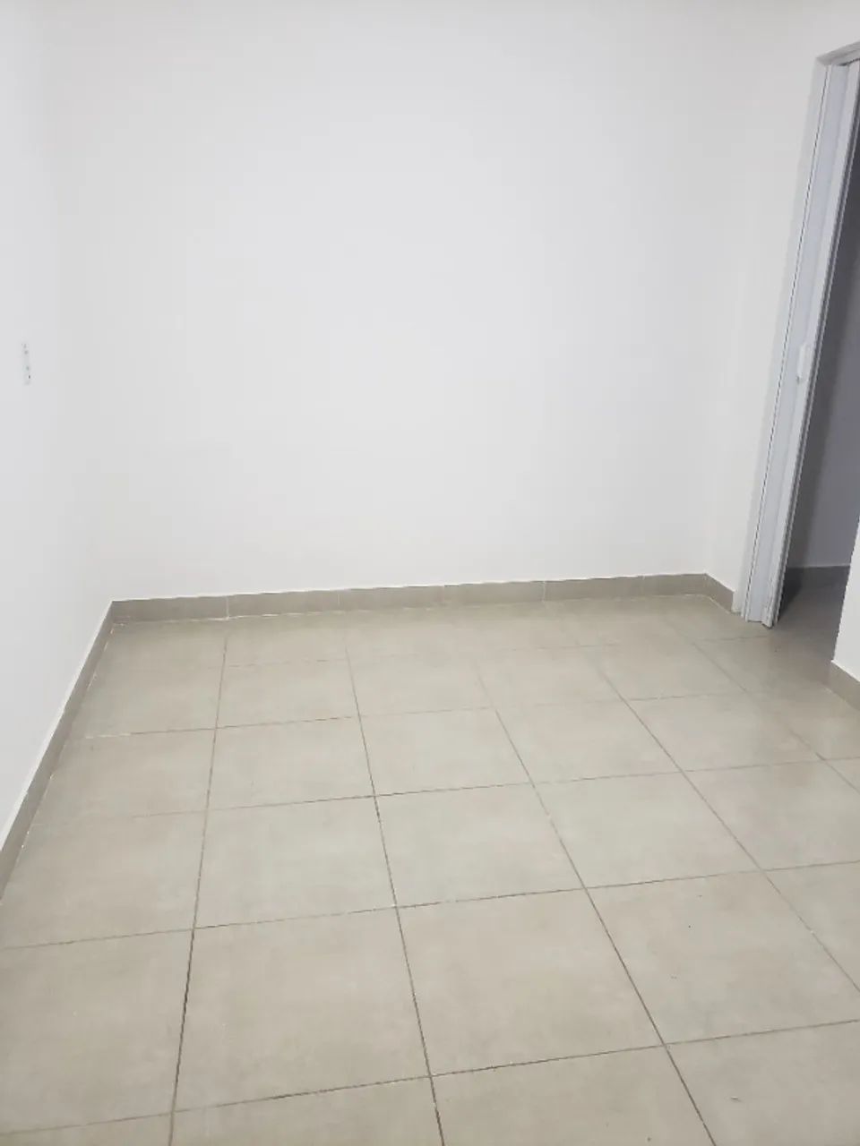 Oportunidade alugo apto na QNB 13 próximo ao Hospital de Taguatinga-HRT - Foto 2