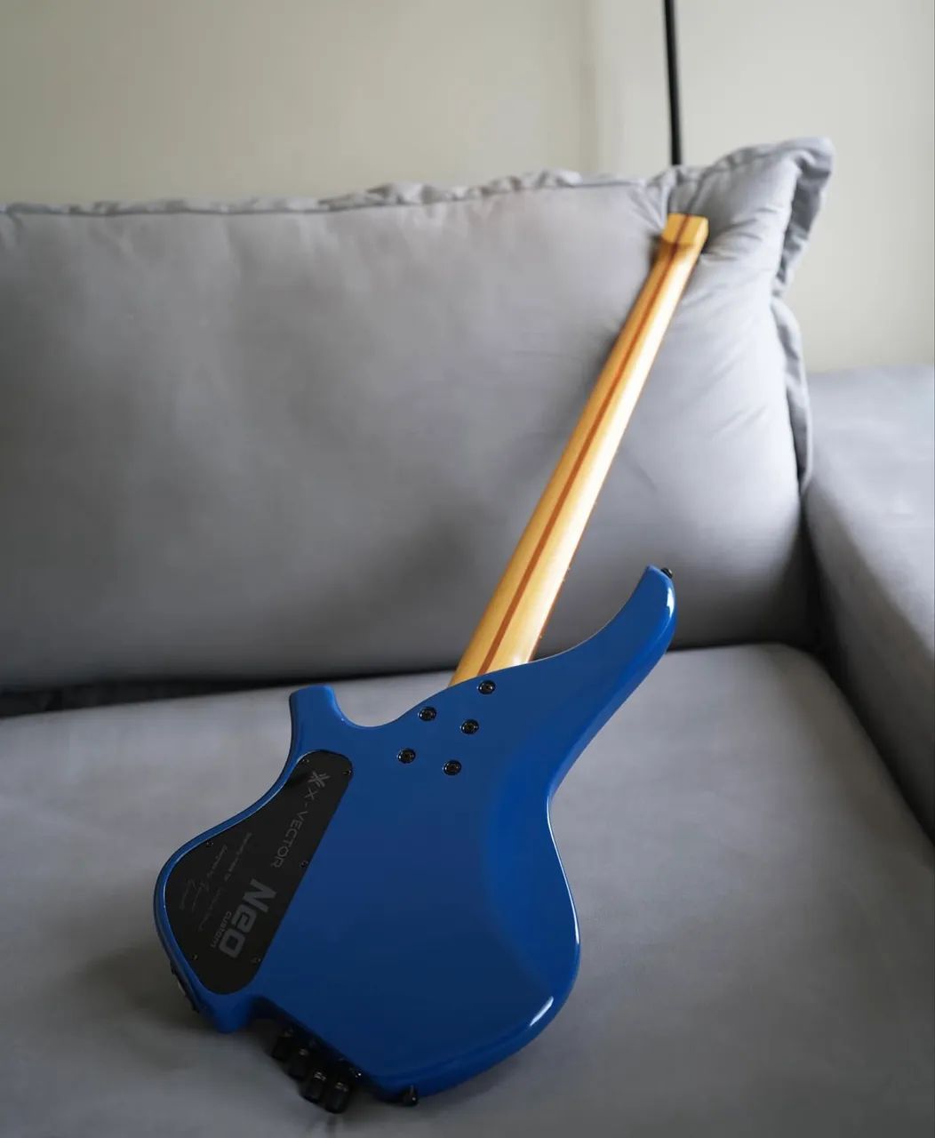 Baixo X Vector Neo Custom Headless Multi Escala 4 cordas  - Foto 5