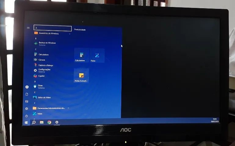 Monitor aoc (com defeito, mas dá imagem) - Foto 2