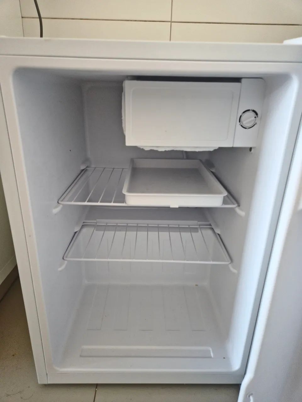 Frigobar Philco 68 Litros - Excelente Estado - Foto 5