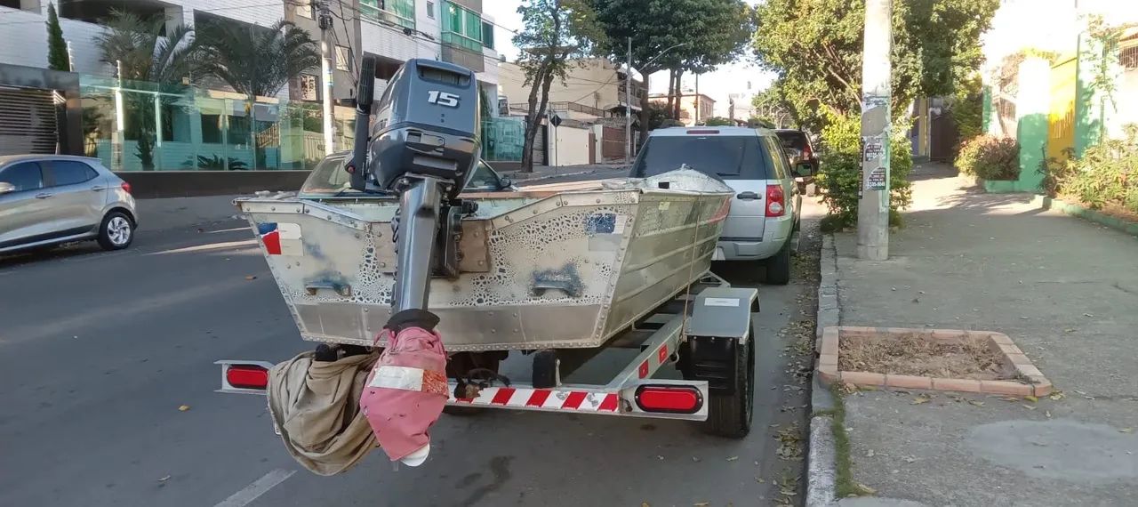 Embarcação completa 