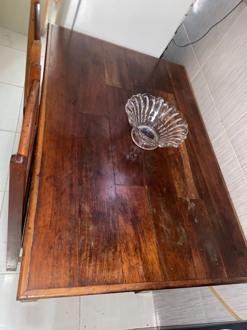 Mesa de madeira com cadeiras  - Foto 3