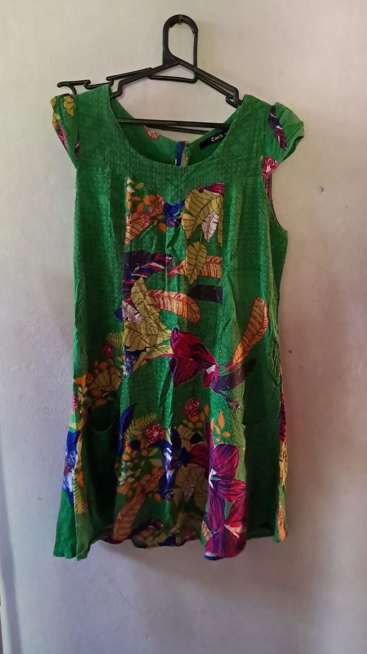 Lote de roupas femininas 