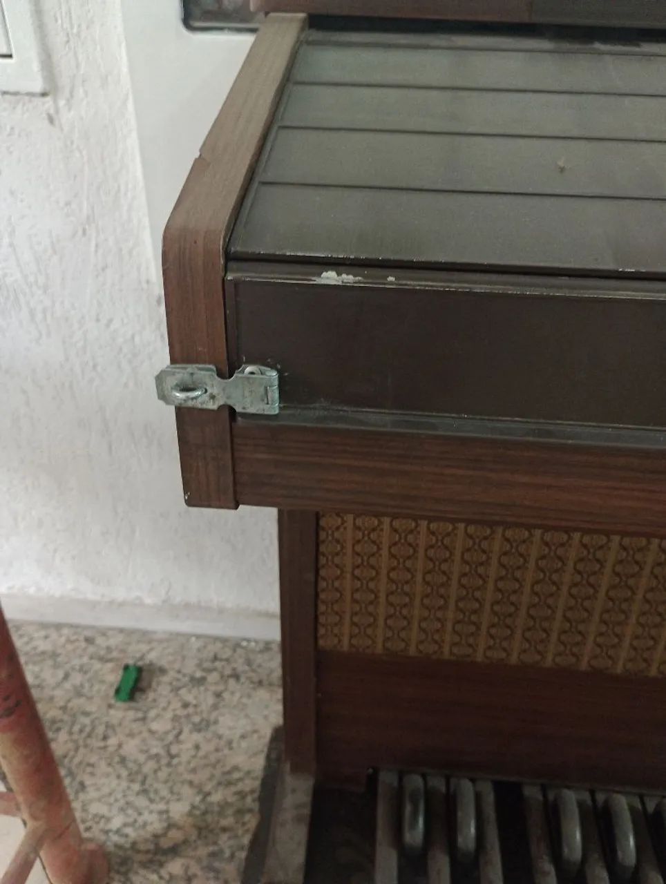 ORGAO ELETRÔNICA GEMINI , COM 2 NIVEIS DE TECLADO COM FECHAMENTO E TRAVAMENTO E BANCO TOP - Foto 4