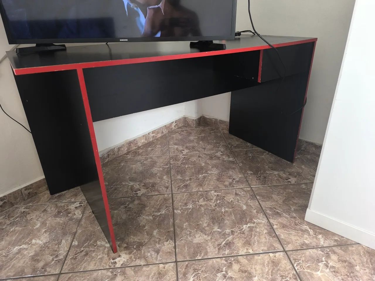 Desk65570169829763120