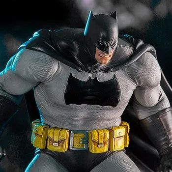 Batman Cavaleiro das Trevas DC Iron Studios 1/10 Arkham DLC