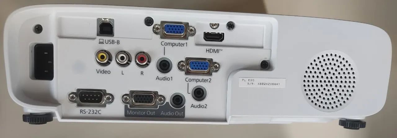 Projetor Epson PowerLite E20 - Foto 4