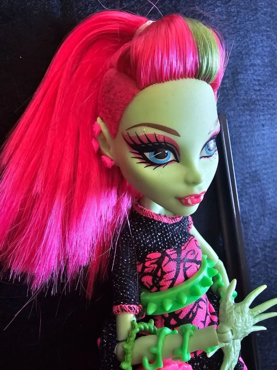 Boneca Monster High Venus McFlytrap Ghouls Night Out  - Foto 3