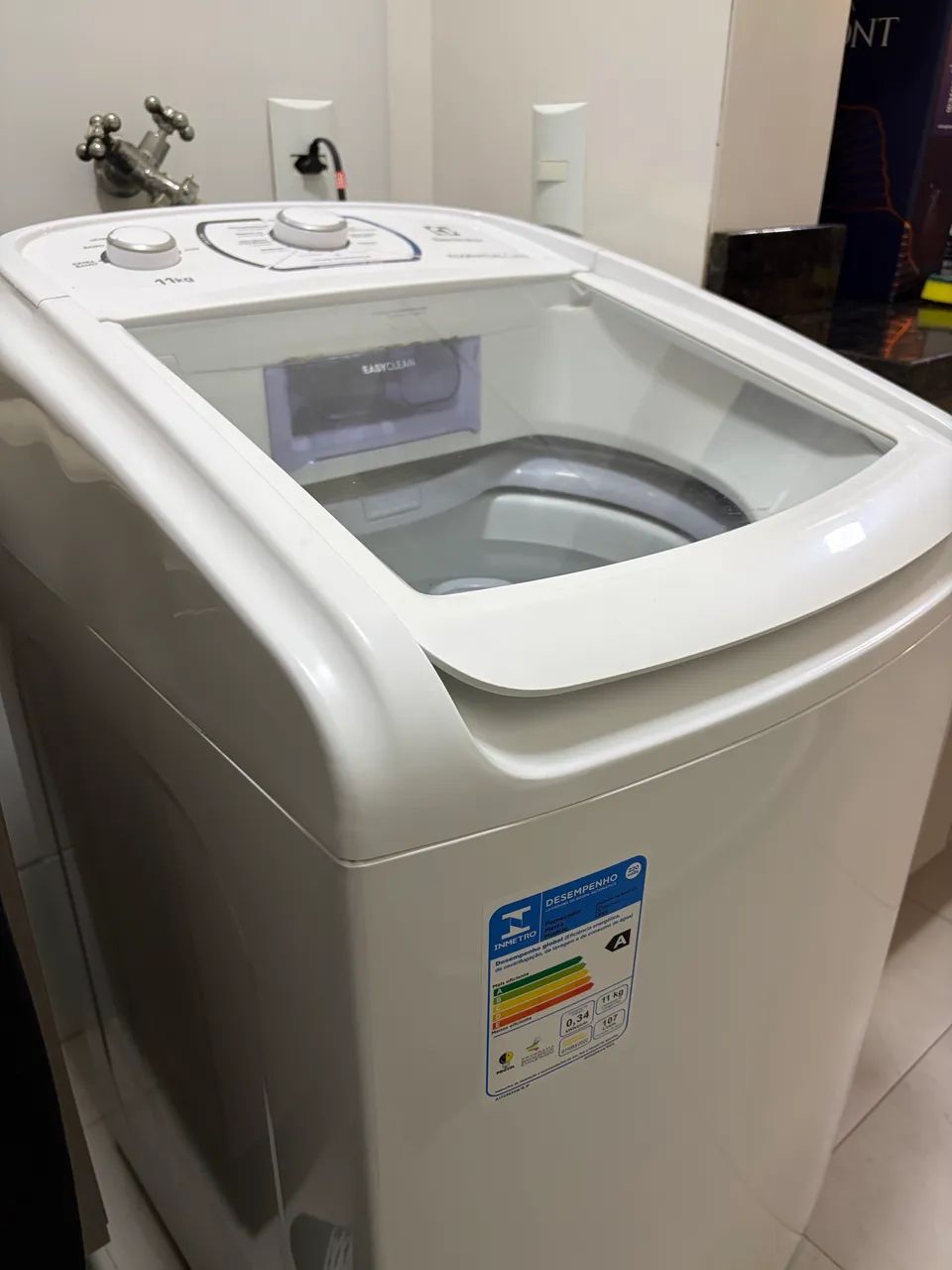 Máquina de Lavar Electrolux 11kg - 220V