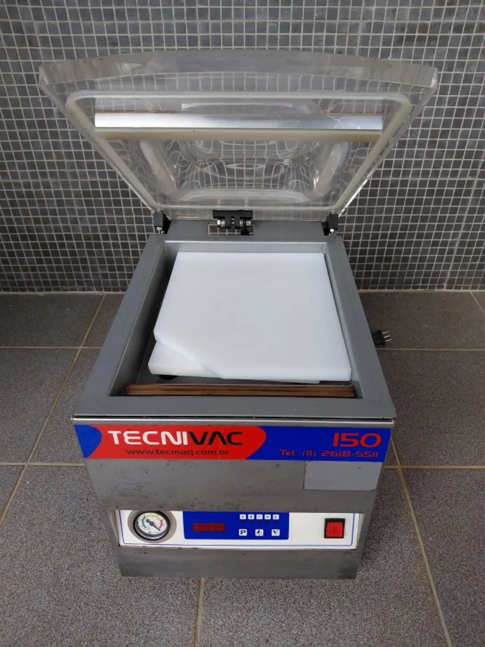 Maquina a Vacuo, modelo Tecmaq 150. 
