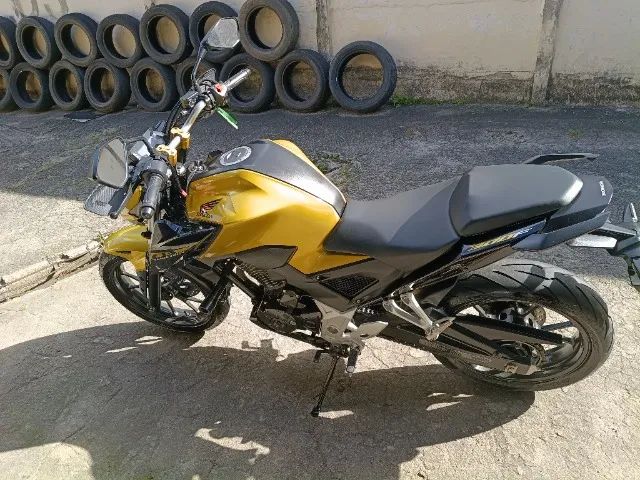 Honda/CB300F Twister ano/modelo 2023 7600 kms único dono.esta na garantia  - Foto 2