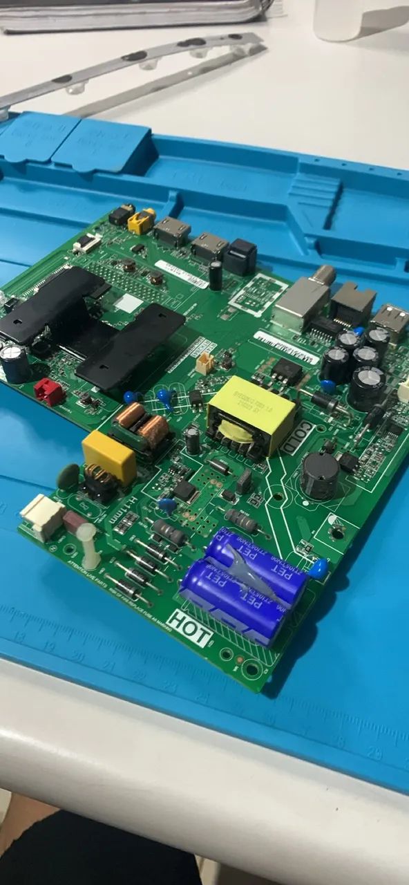 Placa de televisão TCL 32 polegadas 